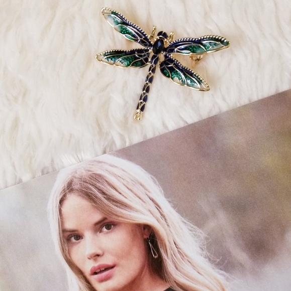 18K Gold Rhinestone Dragonfly Brooch - Picture 4 of 15